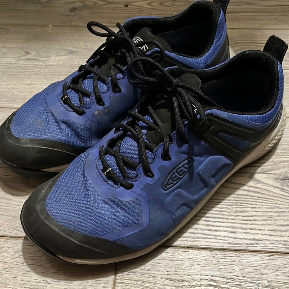 Keen waterproof shoes size 12